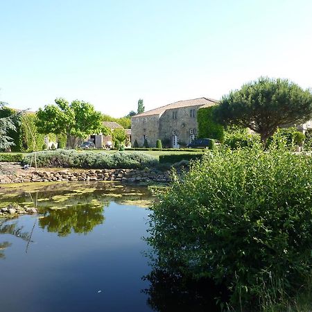 Logis De La Robliniere Bed and Breakfast Landevieille Exteriör bild
